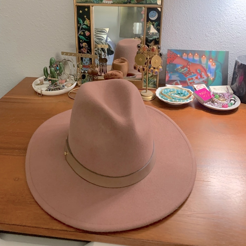 Lack of Color Hat in Dusty Mauve